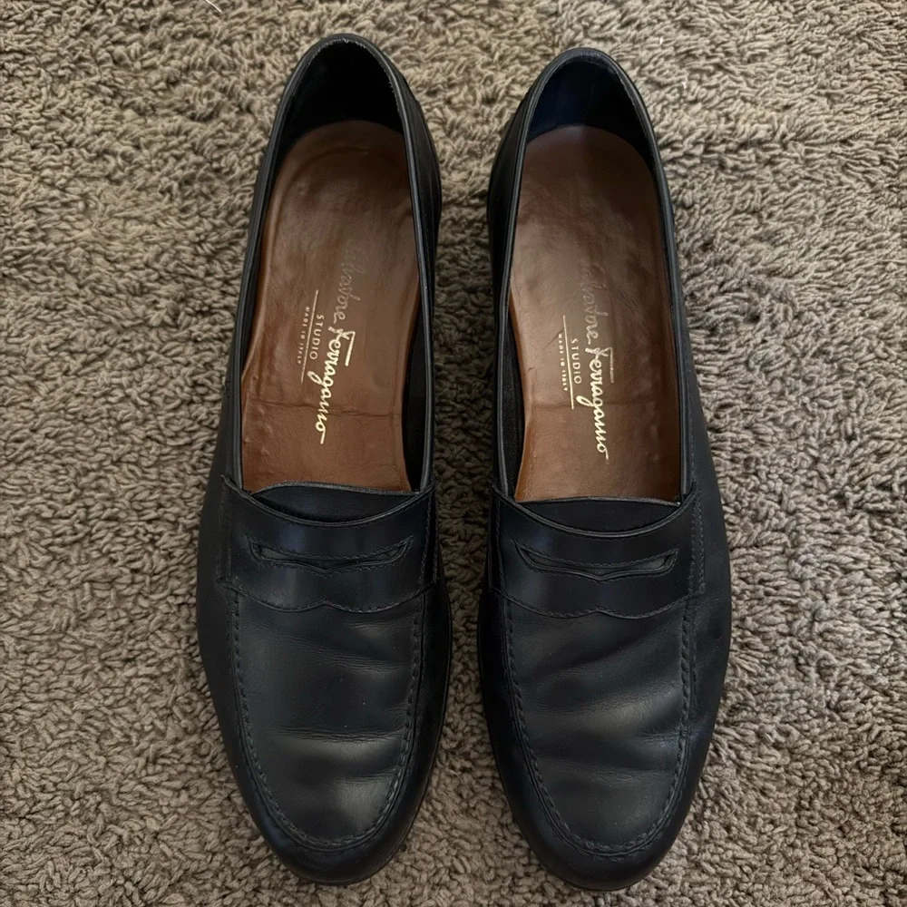 Salvatore Ferragamo Penny Dress Loafer, Size 10 - Black - Picture 3 of 10